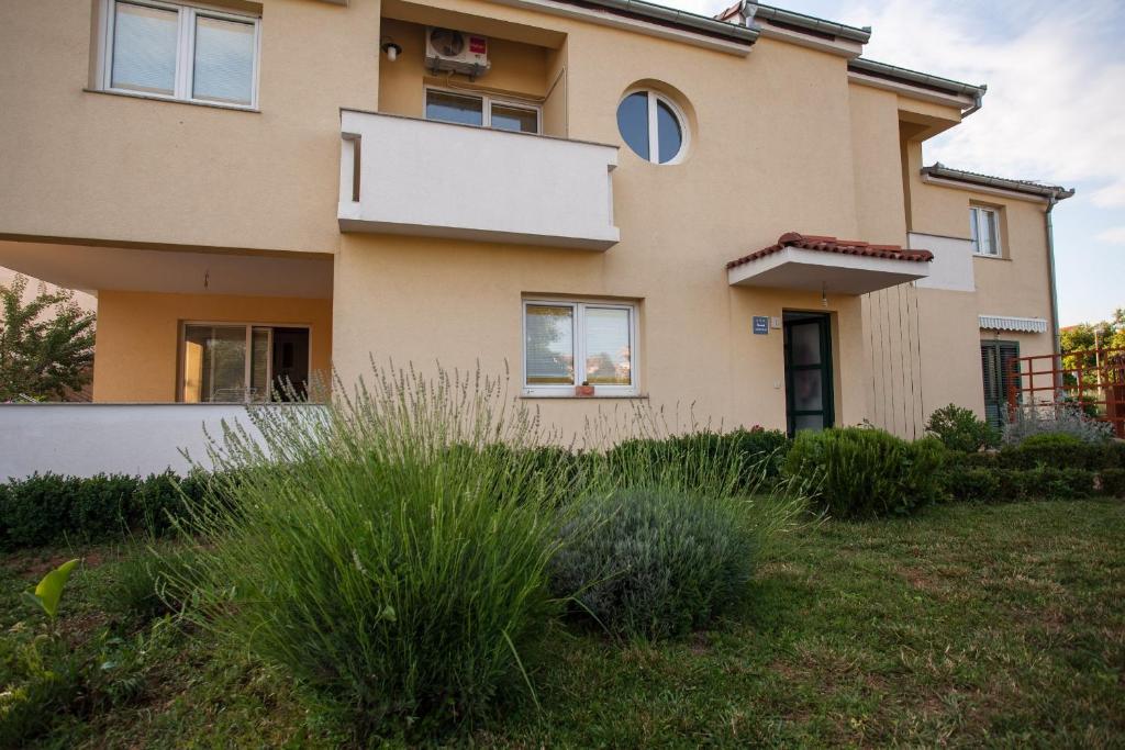 Apartments Emma Biograd Na Moru Exterior foto