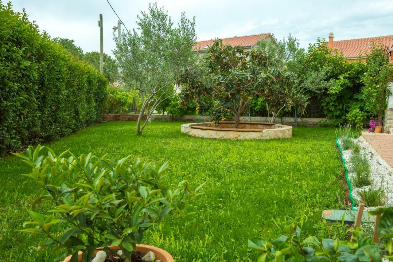 Apartments Emma Biograd Na Moru Exterior foto